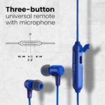 نمای نزدیک از ریموت سه‌دکمه‌ای هدفون JBL E25BT با میکروفون داخلی برای کنترل آسان صدا و تماس