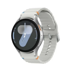ساعت هوشمند سامسونگ Galaxy Watch7 L310 رنگ کرمی با نمایشگر روشن و واچ‌فیس عدد 7